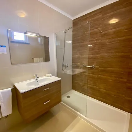 Dom Lourenco Areia Branca