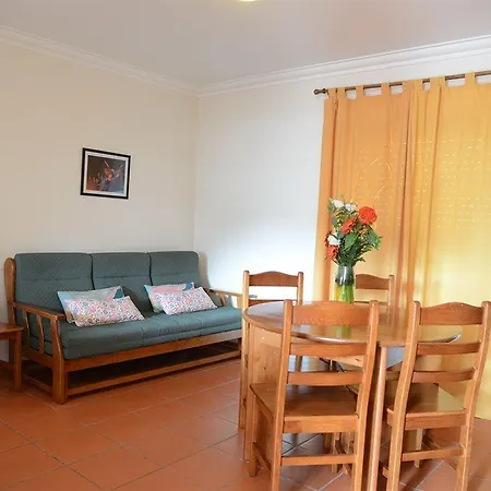 Dom Lourenco Hotel 2*