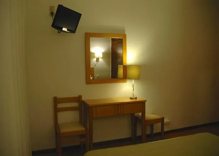 Dom Lourenco Hotel 2*