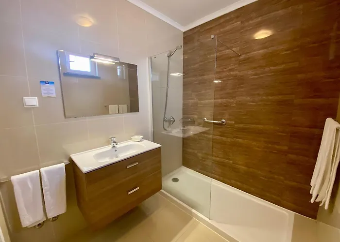 Dom Lourenco Areia Branca