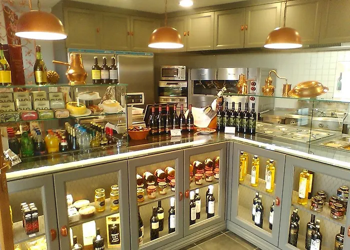 Dom Lourenco Hotel 2*