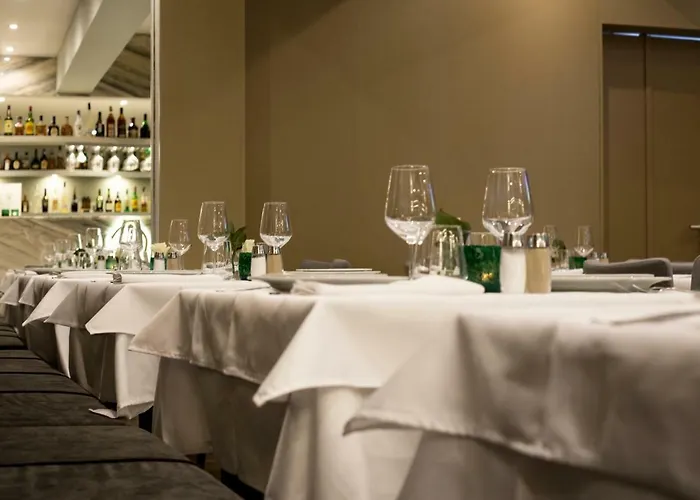 Dom Lourenco Hotel 2*